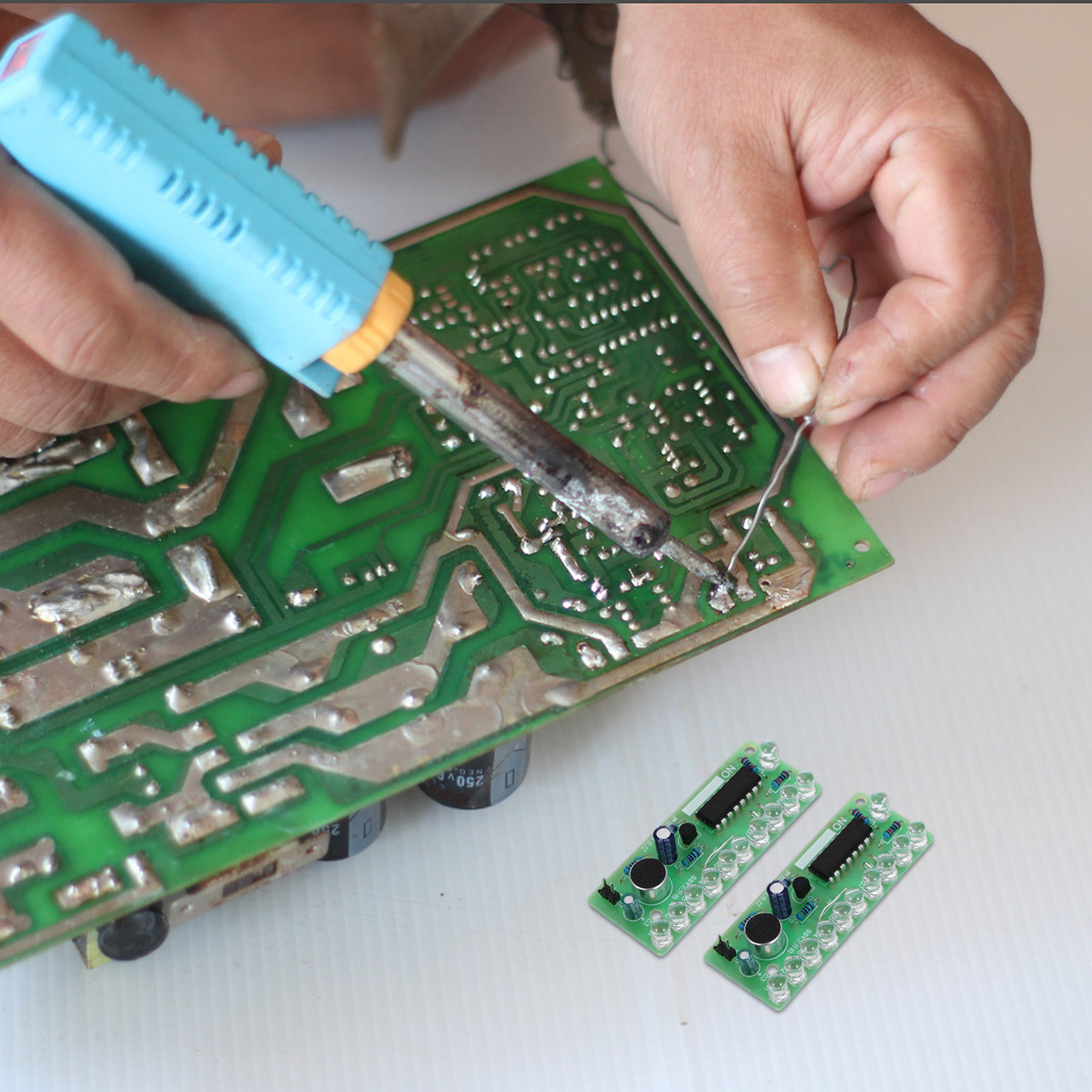 Diy Electronics Board - 2セット音声制御LEDフローライトはんだ付け練習ボードキット、ティーン向け初心者DIY電子実験用カラフルLEDはんだ付けキット
